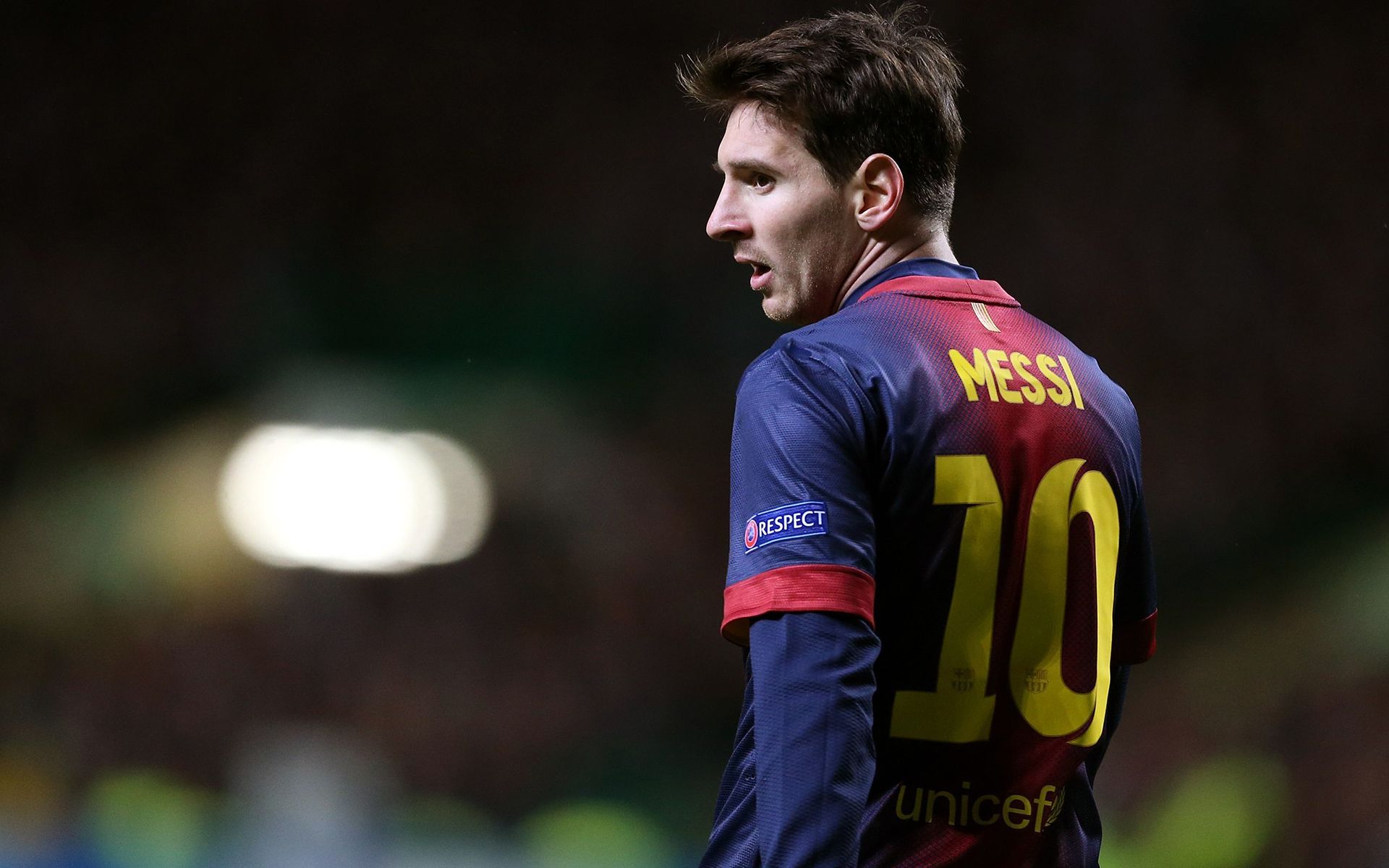 比赛悬念依 比赛悬念依