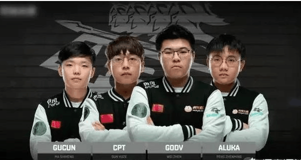 饰球队当前 饰球队当前